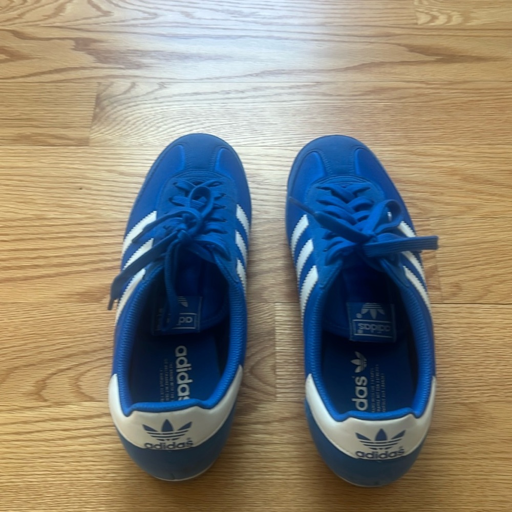 Adidas Dragon - size 10 NEW. Not available in stores